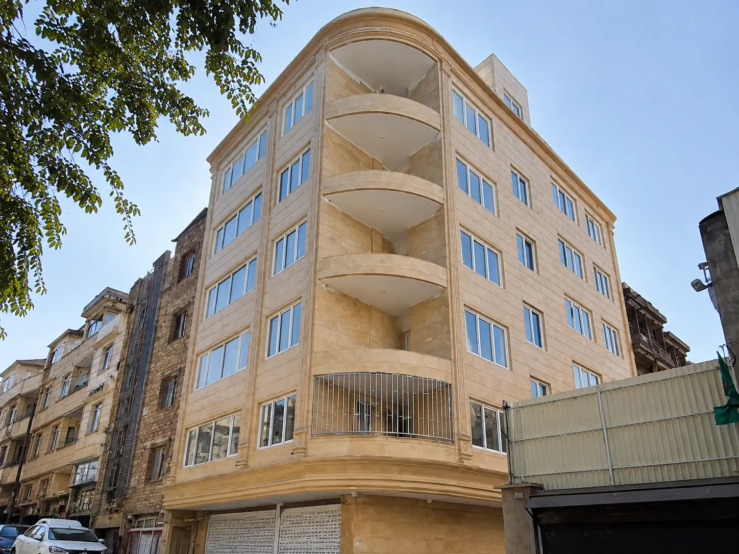 پروژه ساخت اجرا و نصب پنجره های دوجداره upvc این ساختمان